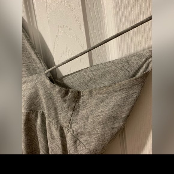 Francois Beauregard Grey Camis - Picture 7 of 9